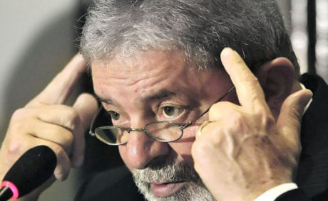 Lula afirma que Brasil no quiere devaluar pero le preocupa el dólar