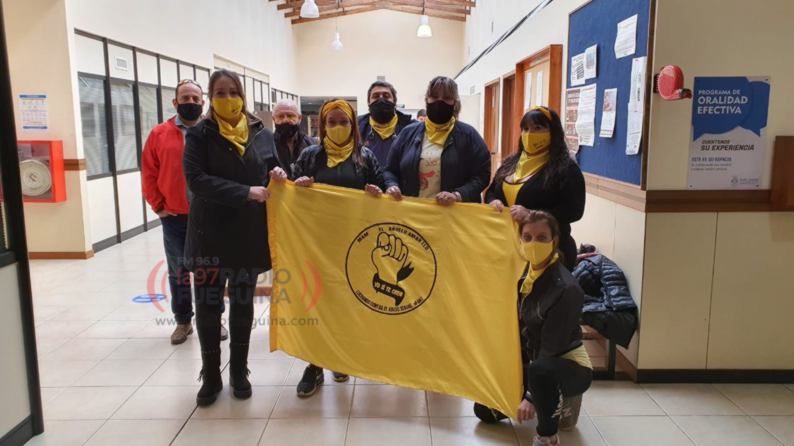 pañuelos amarillos