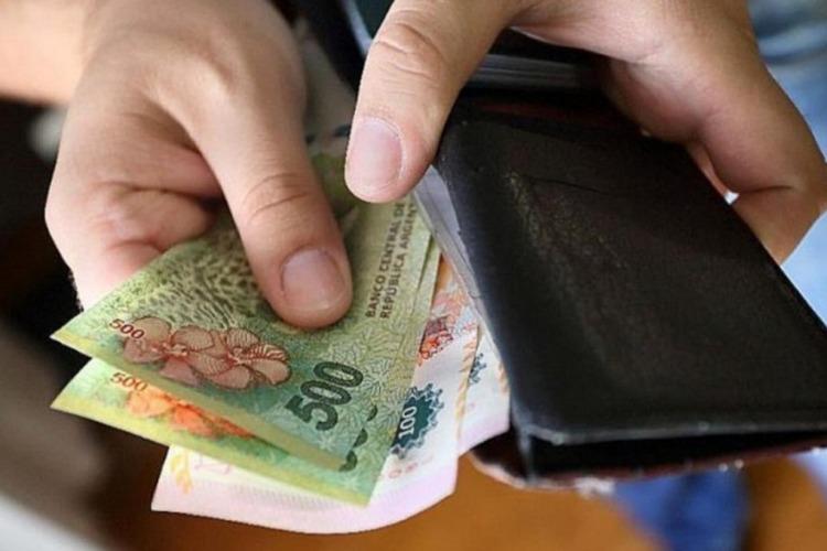 Fracasa la negociación del salario mínimo: fuertes diferencias entre empresarios y sindicatos