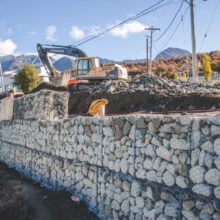 muro de contencion en el barrio ecologico