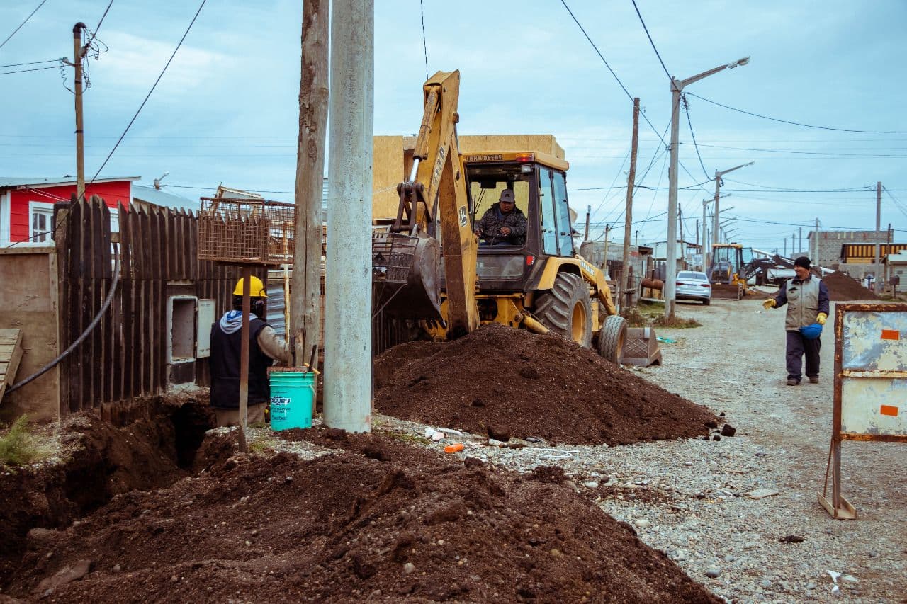 trabajos de agua cloaca y gas en la margen sur