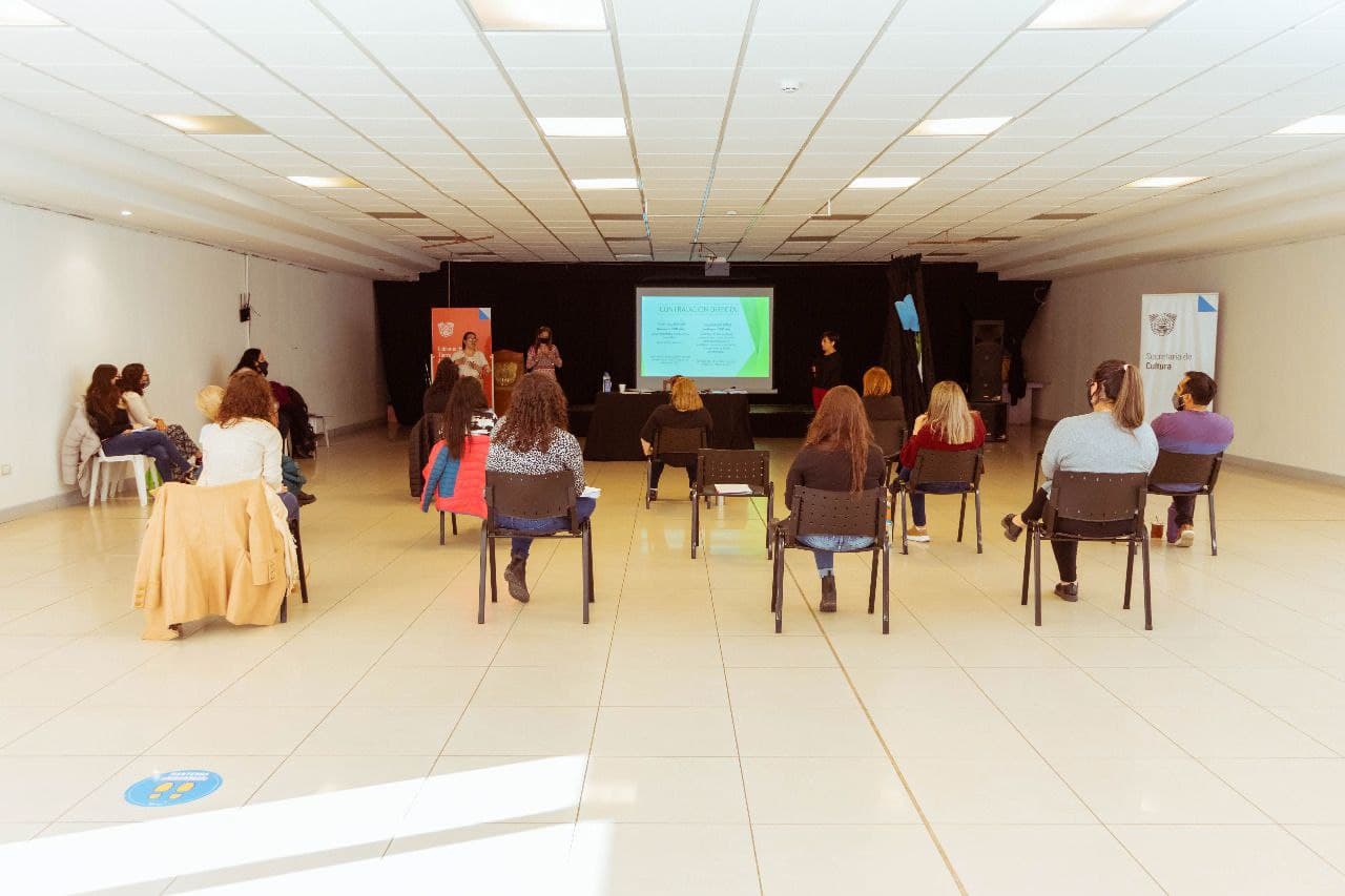 capacitaciones sobre procesos administrativos a empleados del ministerio de educacion