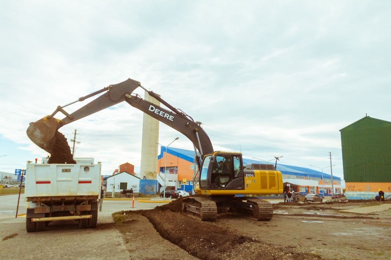construccion de un estacionamiento en el barrio chacra ii