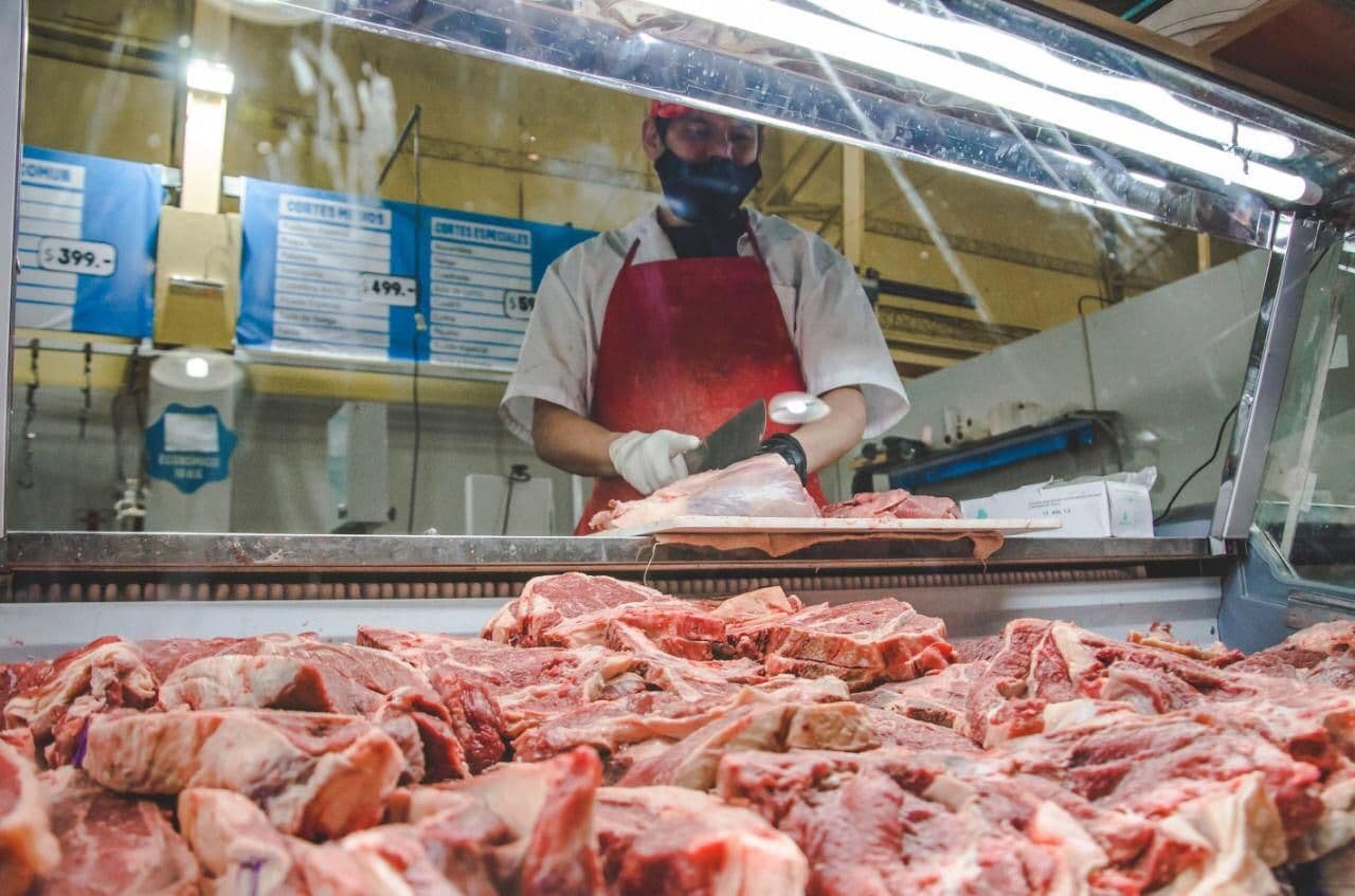 continua la feria de carnes a precios populares en el esther fadul