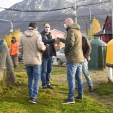 el municipio realizo trabajos de limpieza en barrio malvinas y dialogo con vecinos