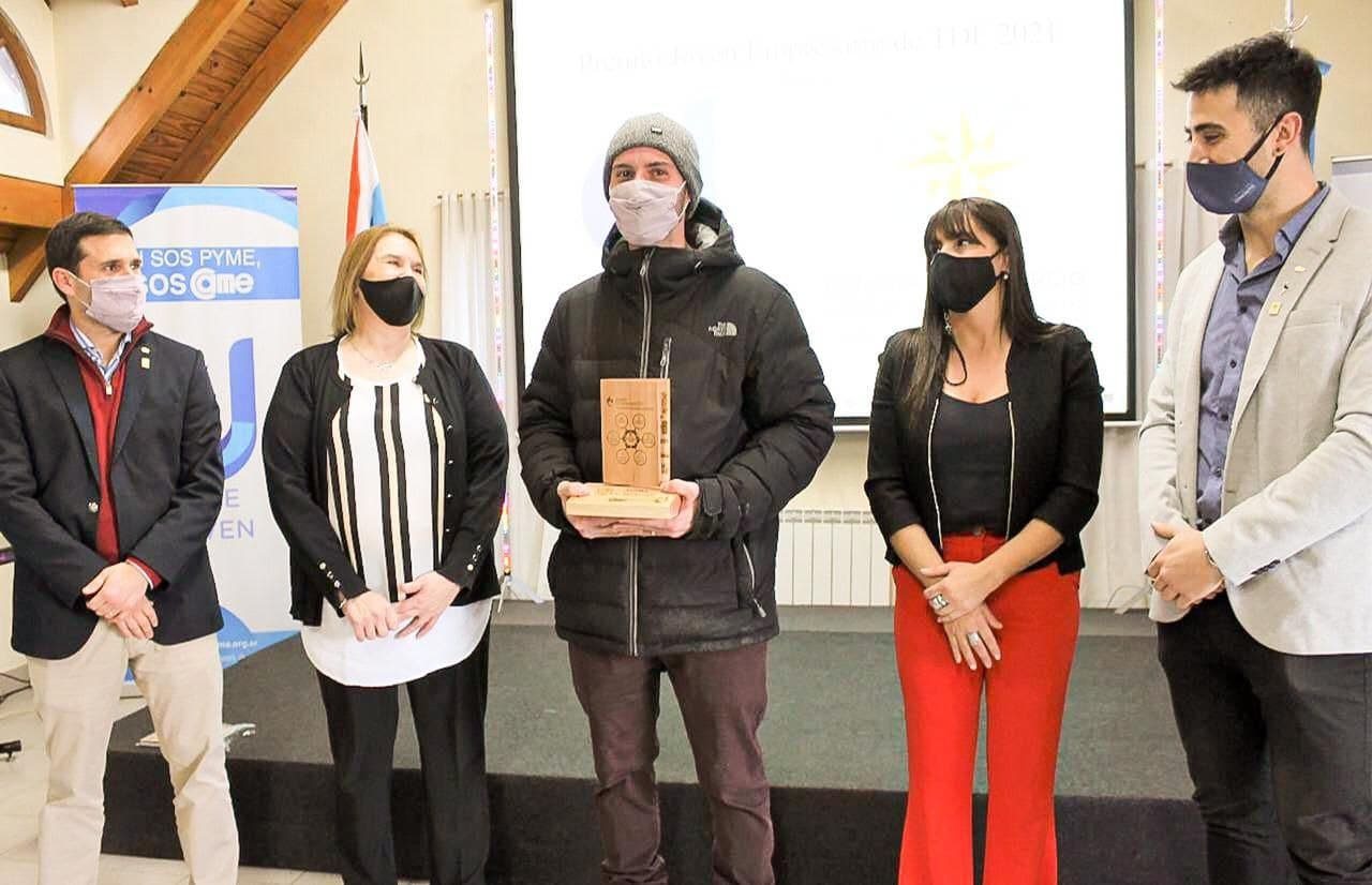 ganador del premio joven empresario de tdf 2021