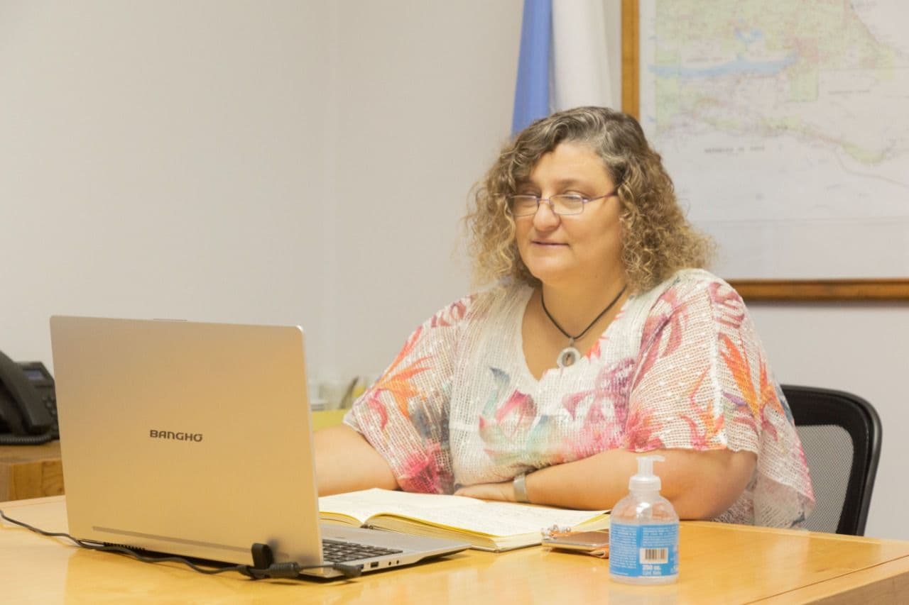 ministra de produccion y ambiente