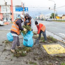 operativo de limpieza en veredas de la ciudad