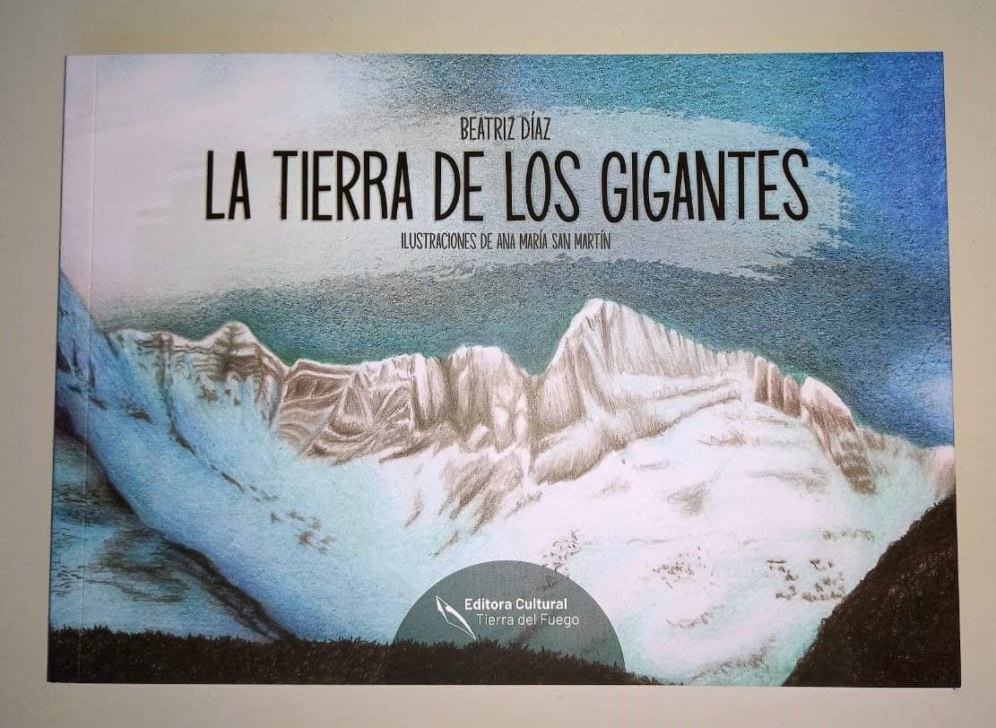 presenta el libro de cuentos la tierra de los gigantes de la autora beatriz diaz