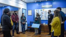 herederos de la causa malvinas hicieron entrega de libro objeto al espacio pensar malvinas
