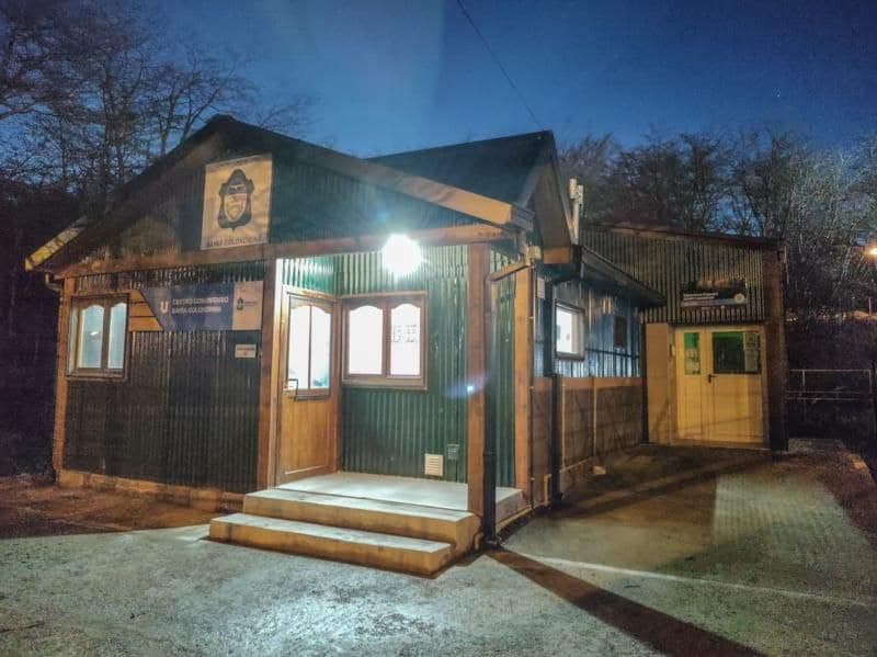 la municipalidad de ushuaia continua con el acompanamiento escolar en la biblioteca lazzaroni