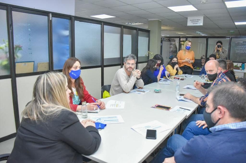 la municipalidad de ushuaia impulso una nueva reunion de la comision para creditos habitacionales