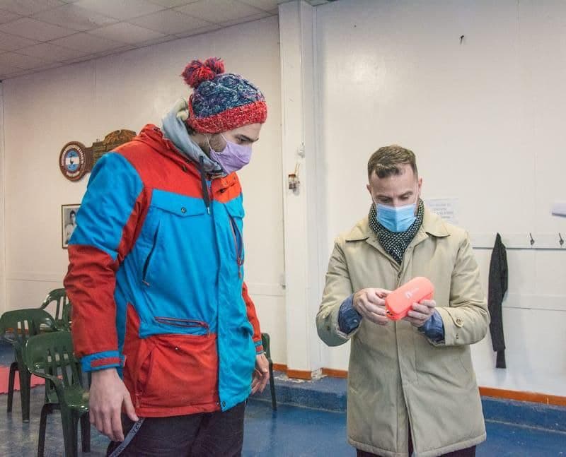 el municipio continua entregando anteojos recetados a vecinos y vecinas de ushuaia