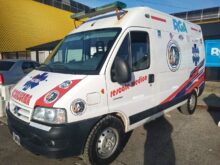 el municipio y el automovil club de rio grande firman convenio por una nueva ambulancia