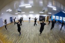 estudiantes de la universidad nacional de las artes rindieron su examen final en rio grande