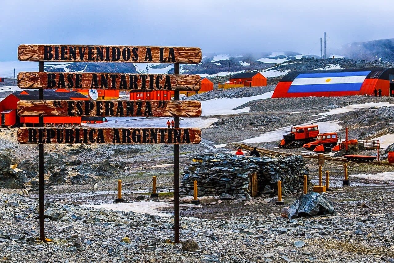 Las bases antárticas argentinas contarán con bibliotecas populares
