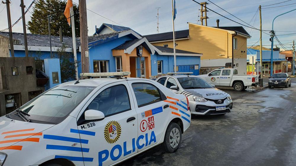 Discusión con taxistas derivó en agresión a un efectivo policial