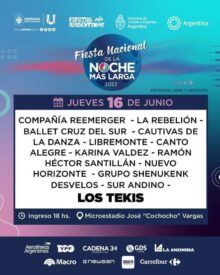 jueves de folclore en la fiesta nacional de la noche mas larga con los tekis y artistas locales