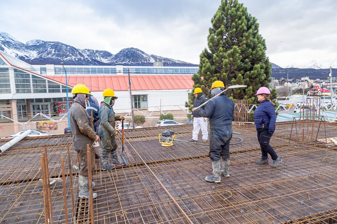 obras publicas inicio el hormigonado del primer piso del nuevo edificio del ministerio de salud