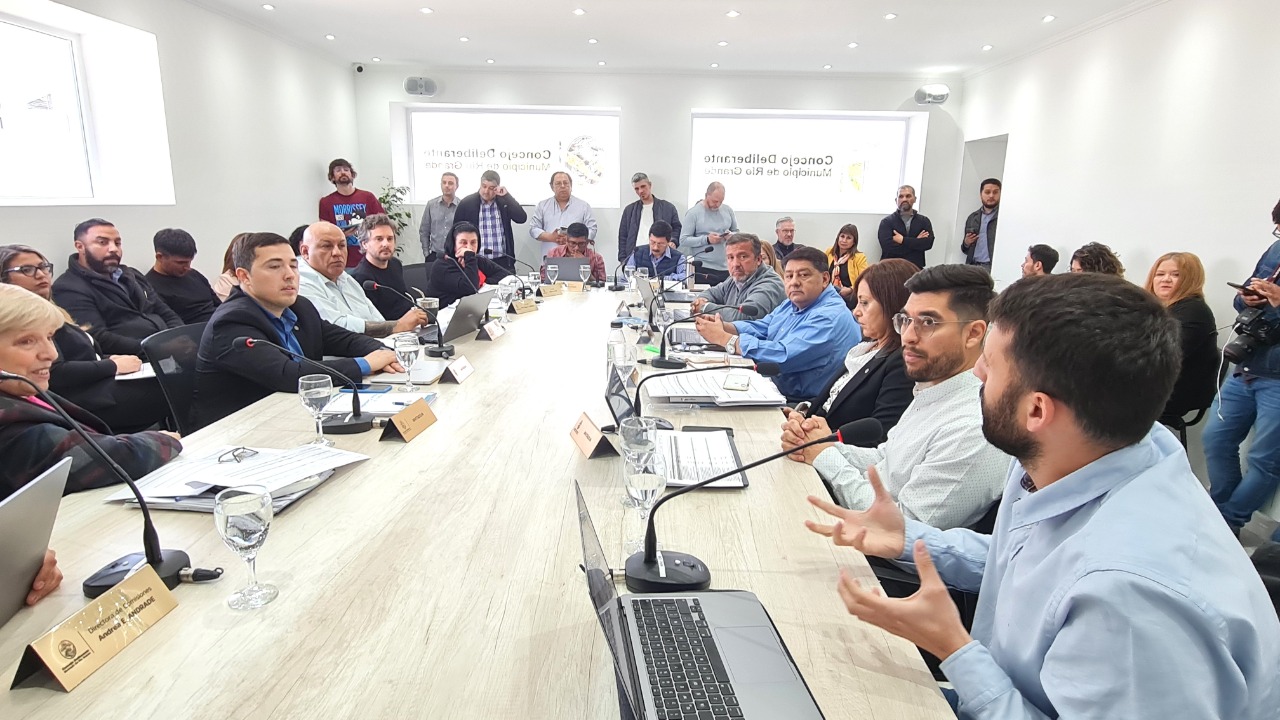 Ferro pasó por el Concejo y expuso los objetivos de la Secretaría de Gestión Ciudadana