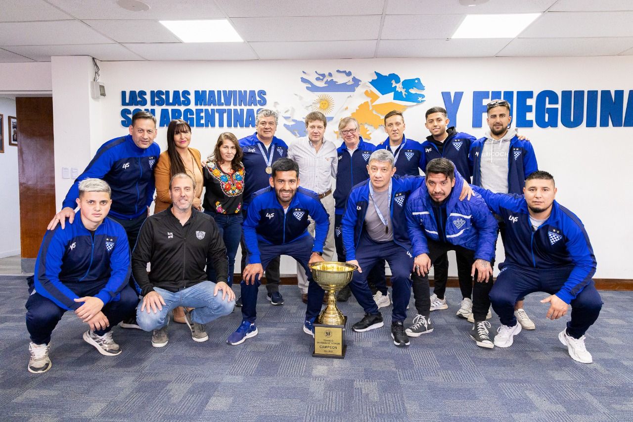 Melella recibió a integrantes del club Casa Magallanes de Futsal