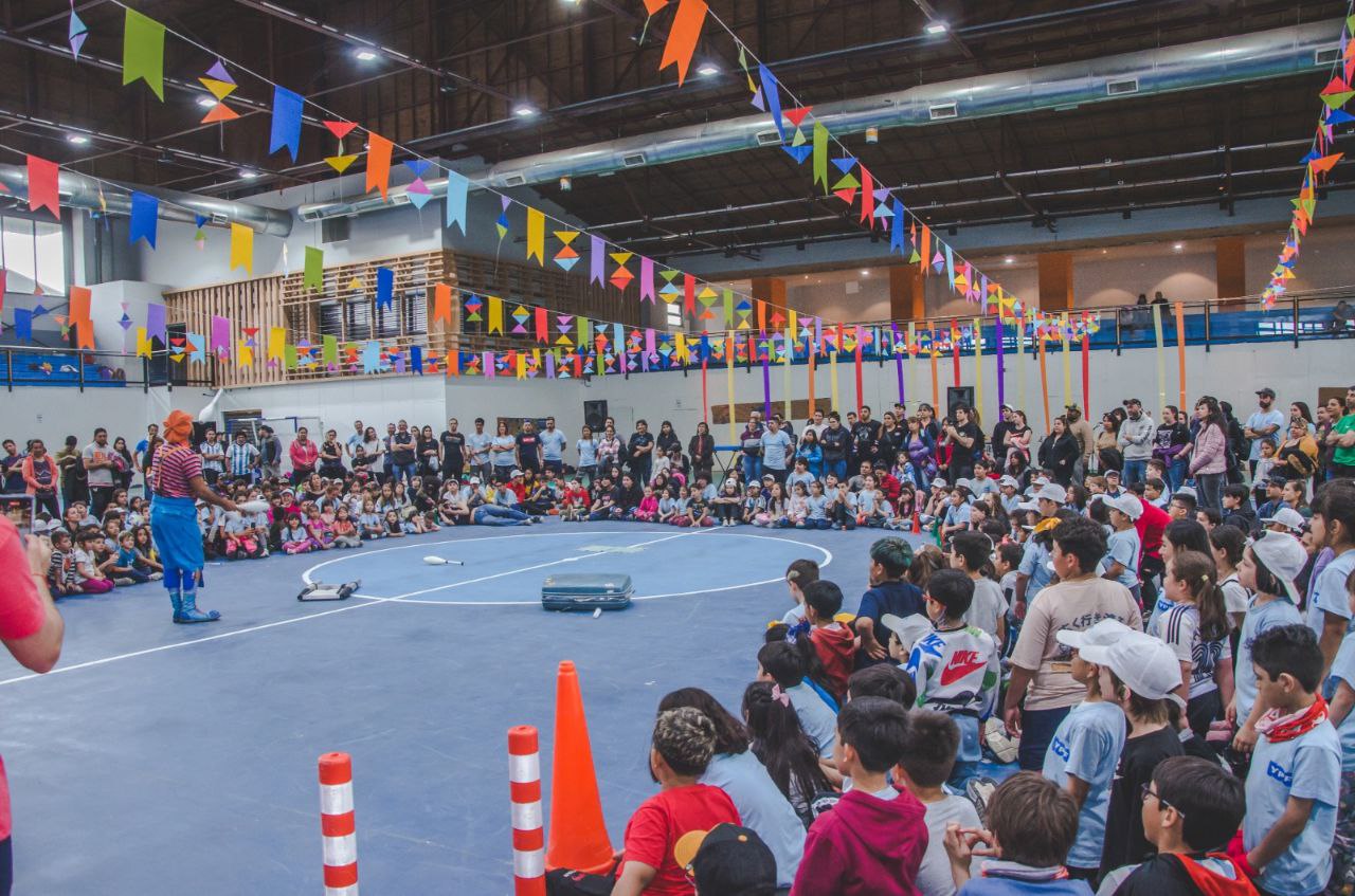Despidieron el primer contingente de la Colonia de Verano