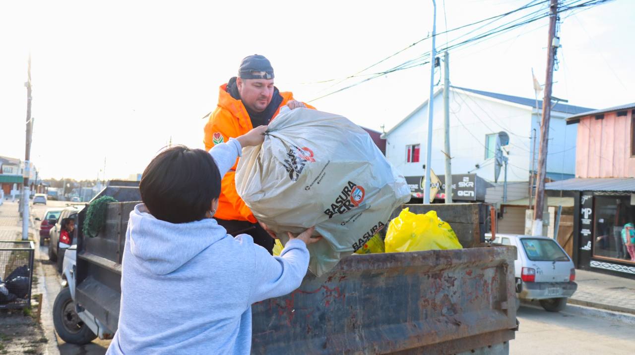 Más de media tonelada de residuos fueron recolectados durante la jornada ambiental