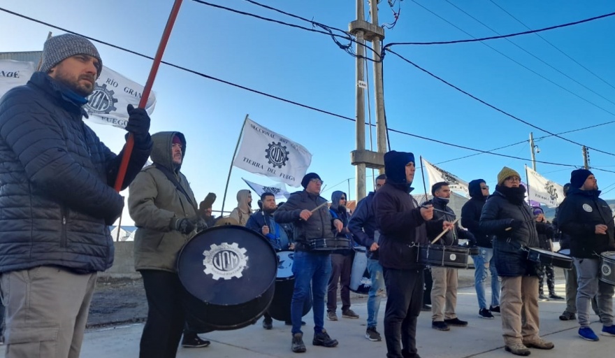 Tras la presión, Midea Carrier pagará los días de paro a los trabajadores