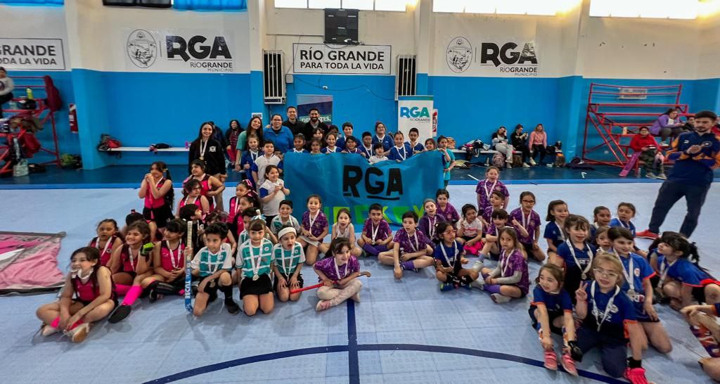 Se llevó a cabo el cierre anual de la escuela municipal de Hockey