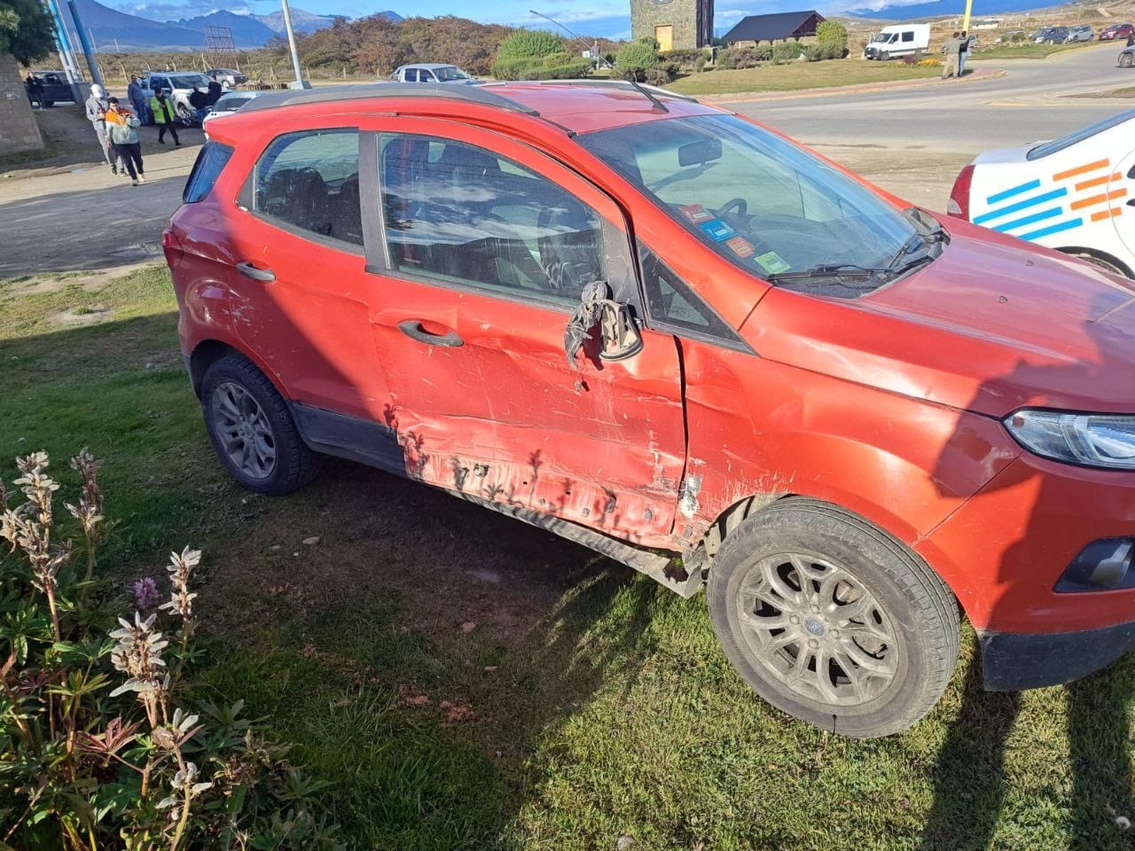 Conducía sin licencia y provocó un fuerte accidente de tránsito