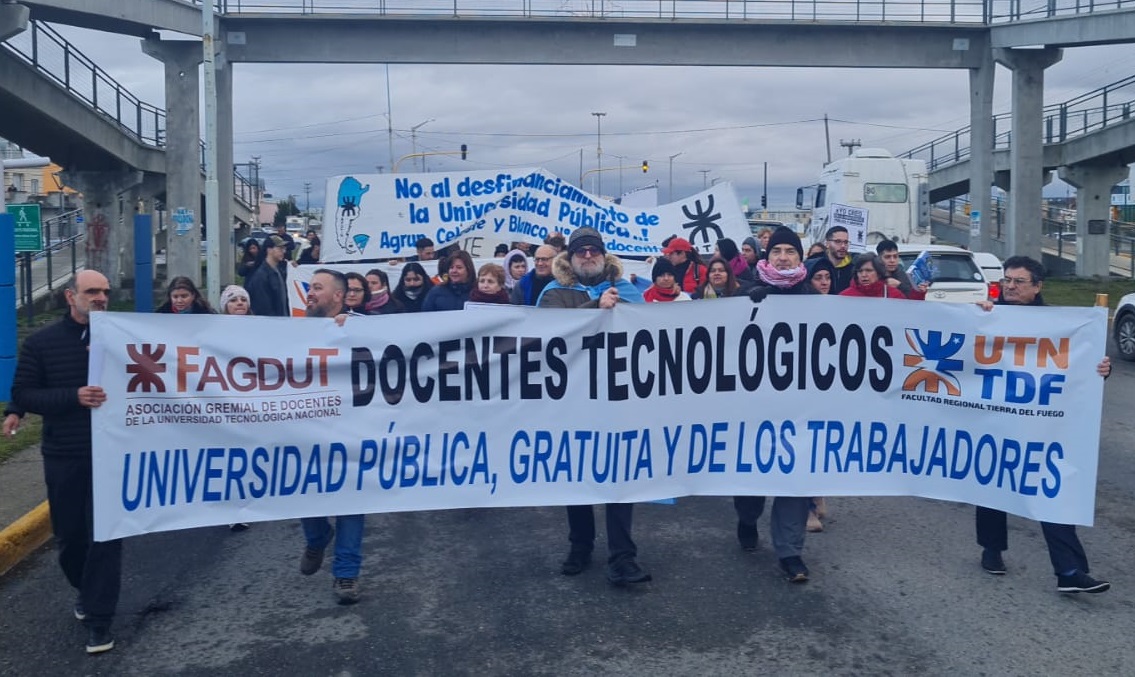 La UTN marchó en Río Grande y Ushuaia junto a los gremios universitarios