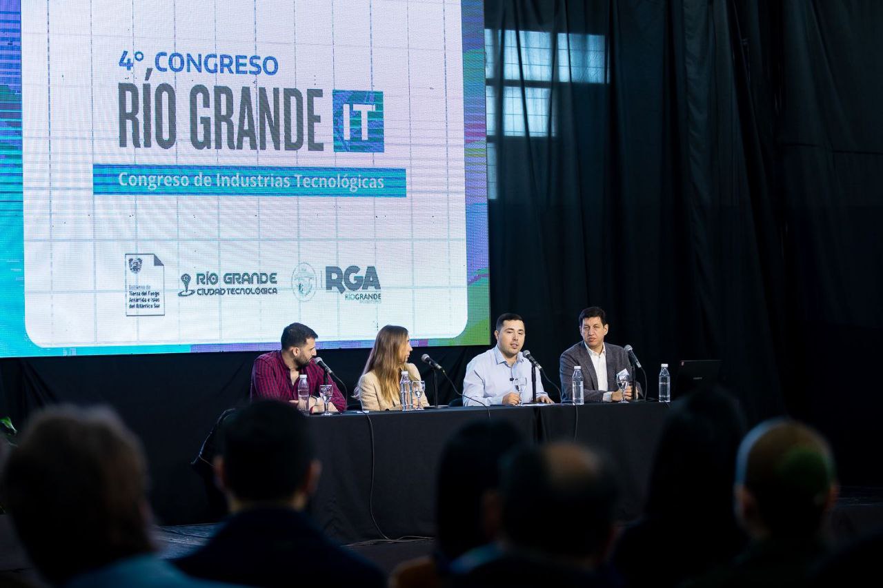 Con críticas al Gobierno nacional, Perez habló del 4º Congreso de Industrias Tecnológicas