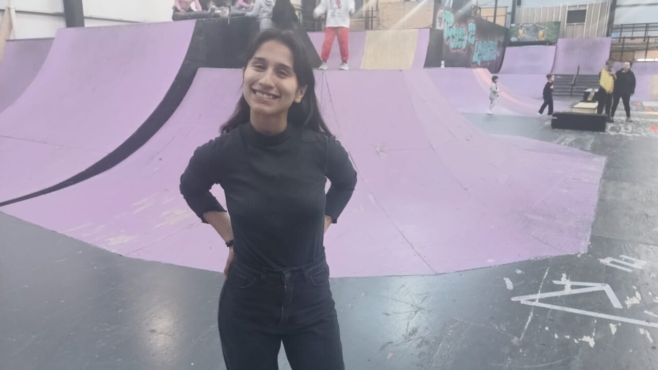 Deportista de skate junta fondos para participar de una competencia internacional