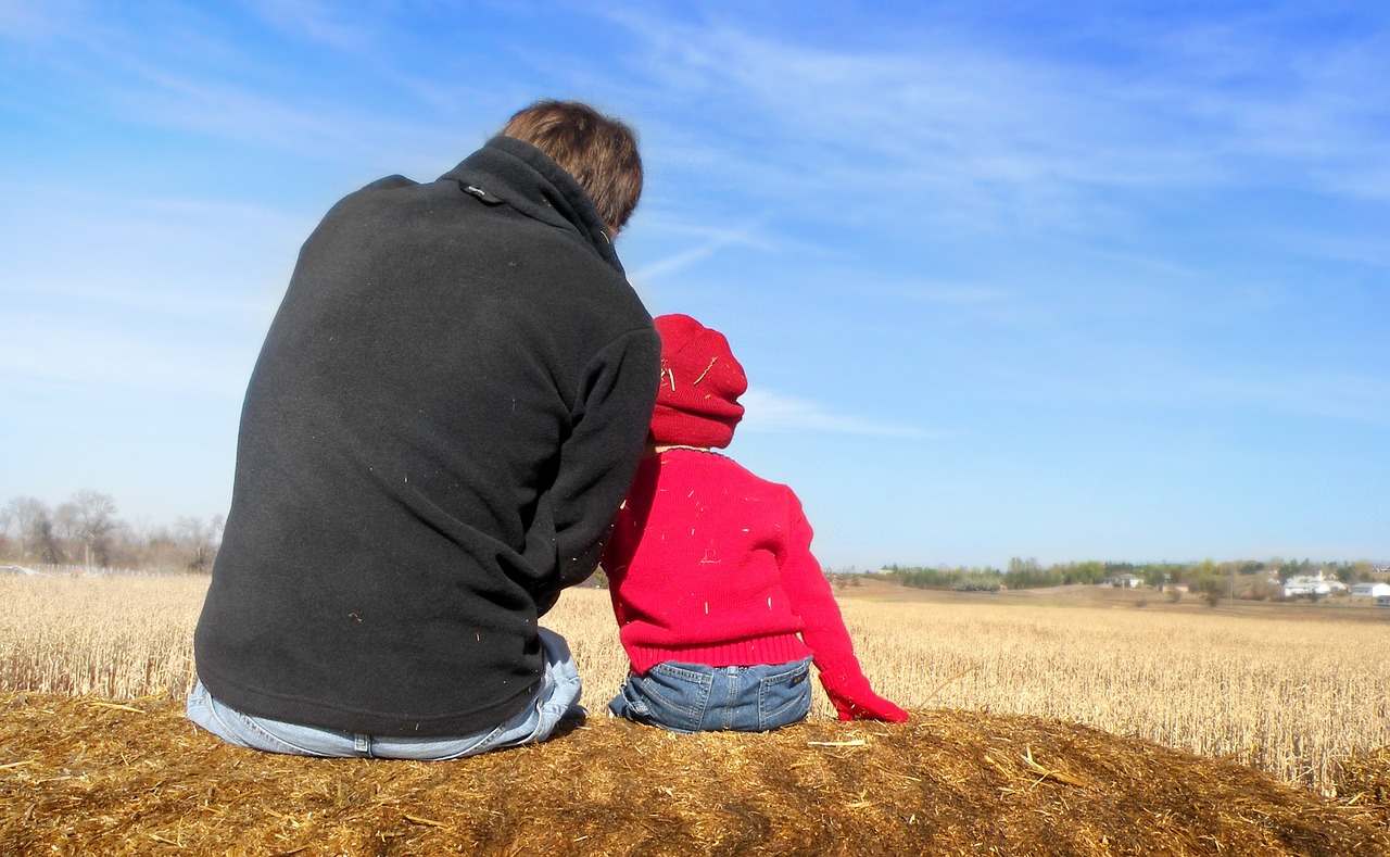 dad and son, dad and son outside, straw