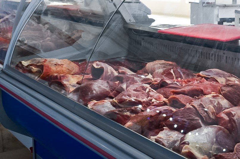 Revocó la Cámara Federal la prohibición de ingreso de carne con hueso a Tierra del Fuego