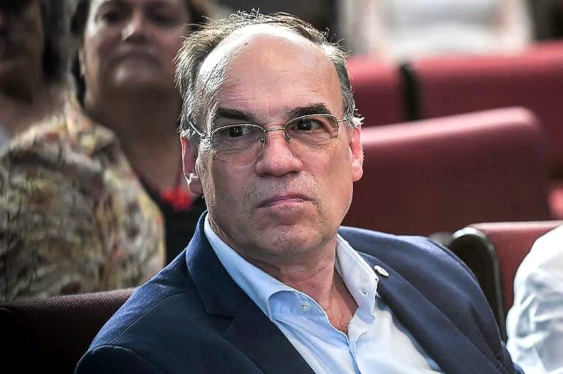 El senador Pablo Blanco repudió los hechos de violencia en presencia del Presidente
