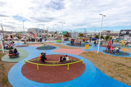 plaza del b° 25 de mayo, ubicada en hernández y don bosco