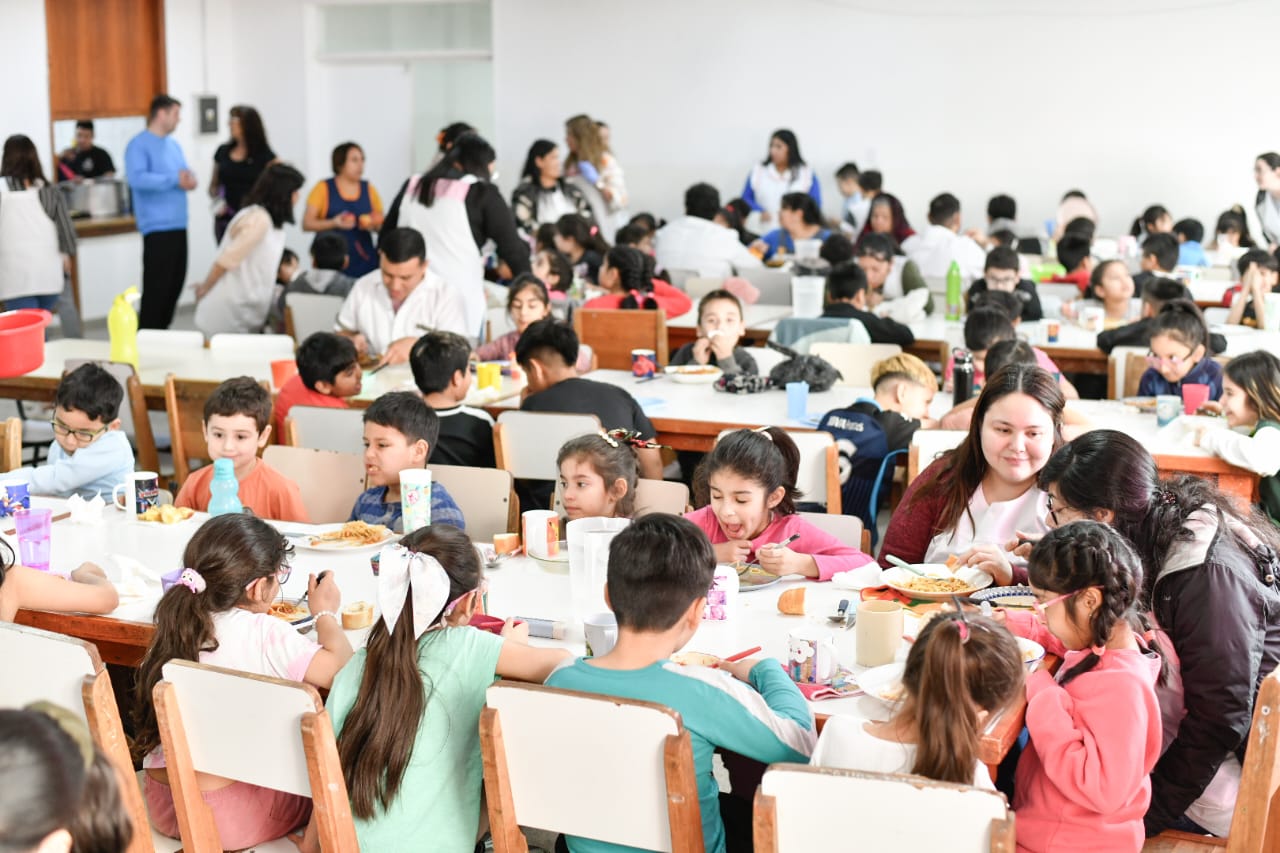 Apoyo alimentario y funcionamiento de los comedores escolares en la provincia