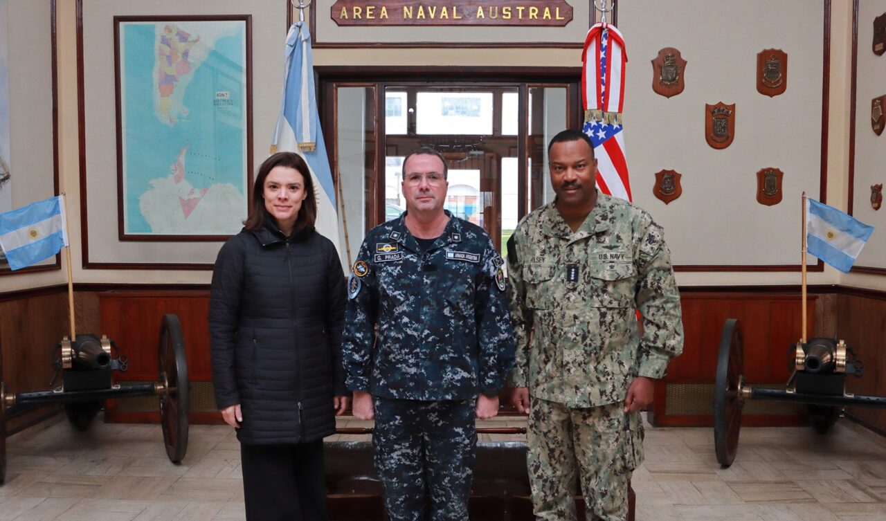 Melella no dejó de expresarse, ante la polémica visita del alto jefe militar de EEUU