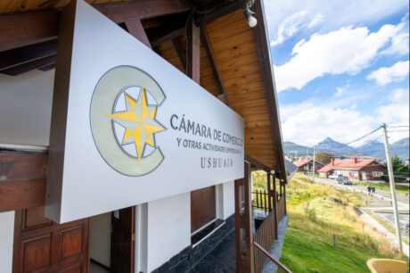 20250516074610 fachada camara comercio ush 2