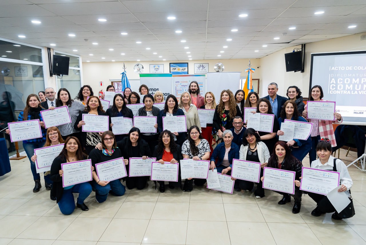 Más de 180 personas recibieron el diploma de «Acompañantes Comunitarios Contra la Violencia de Género»