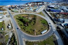 asfalto de la primera etapa en el ingreso a ushuaia