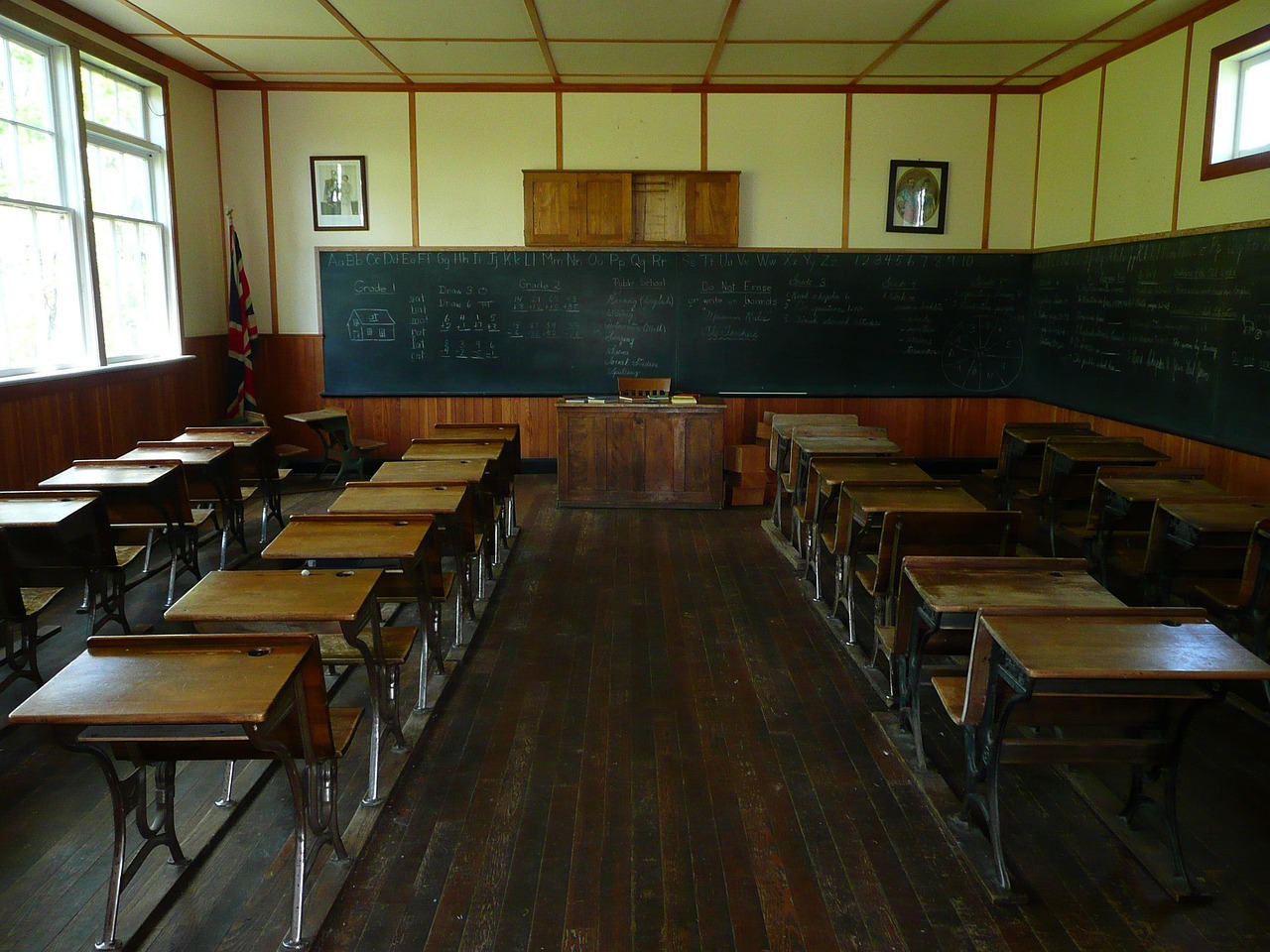 Las familias denuncian las clases perdidas y los cambios repentinos de horarios