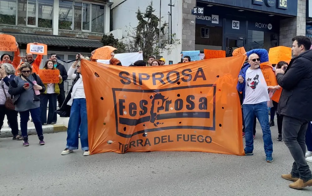 Paro total en la salud fueguina
