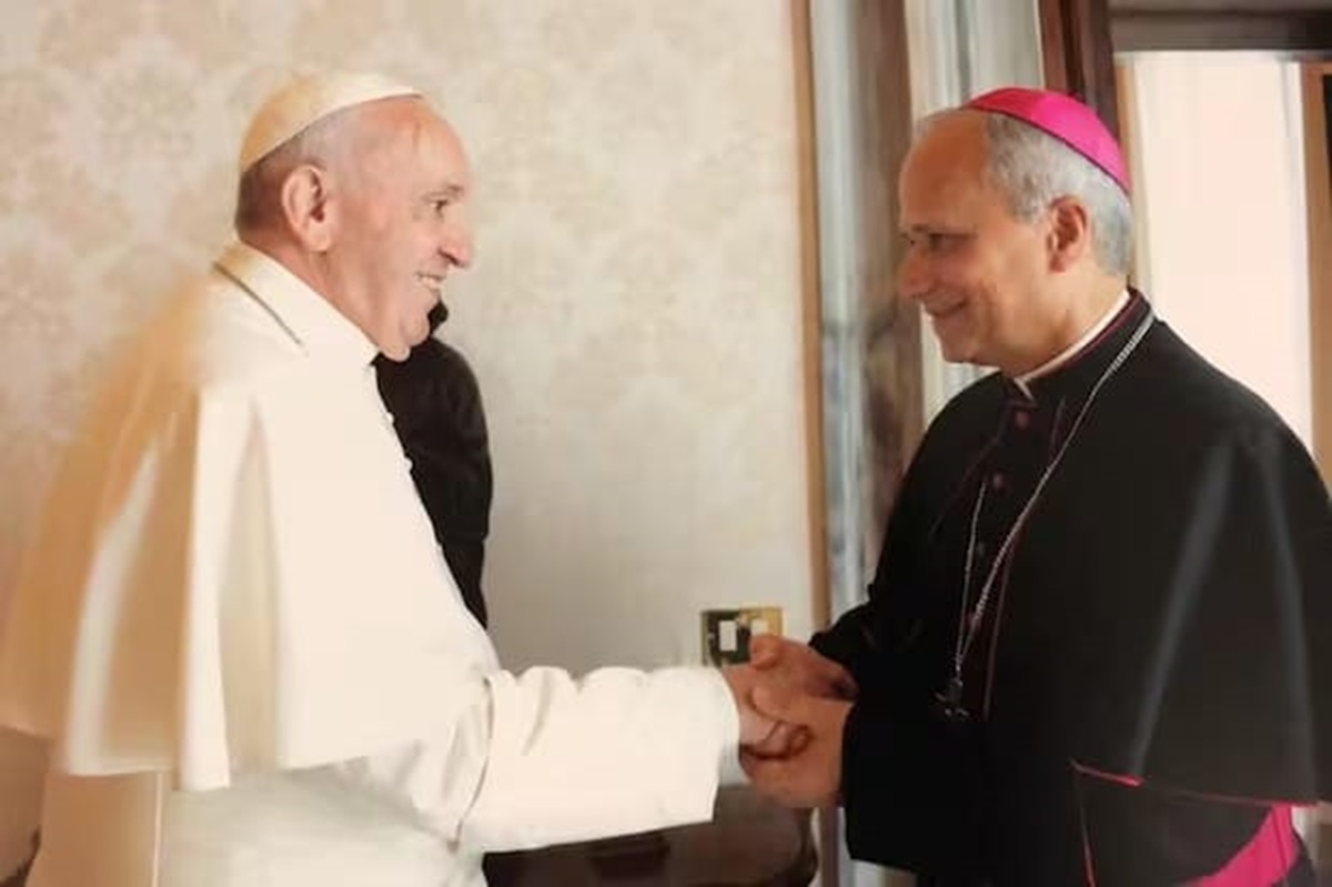 “Recibimos al nuevo Papa con esperanza y rezamos por él”