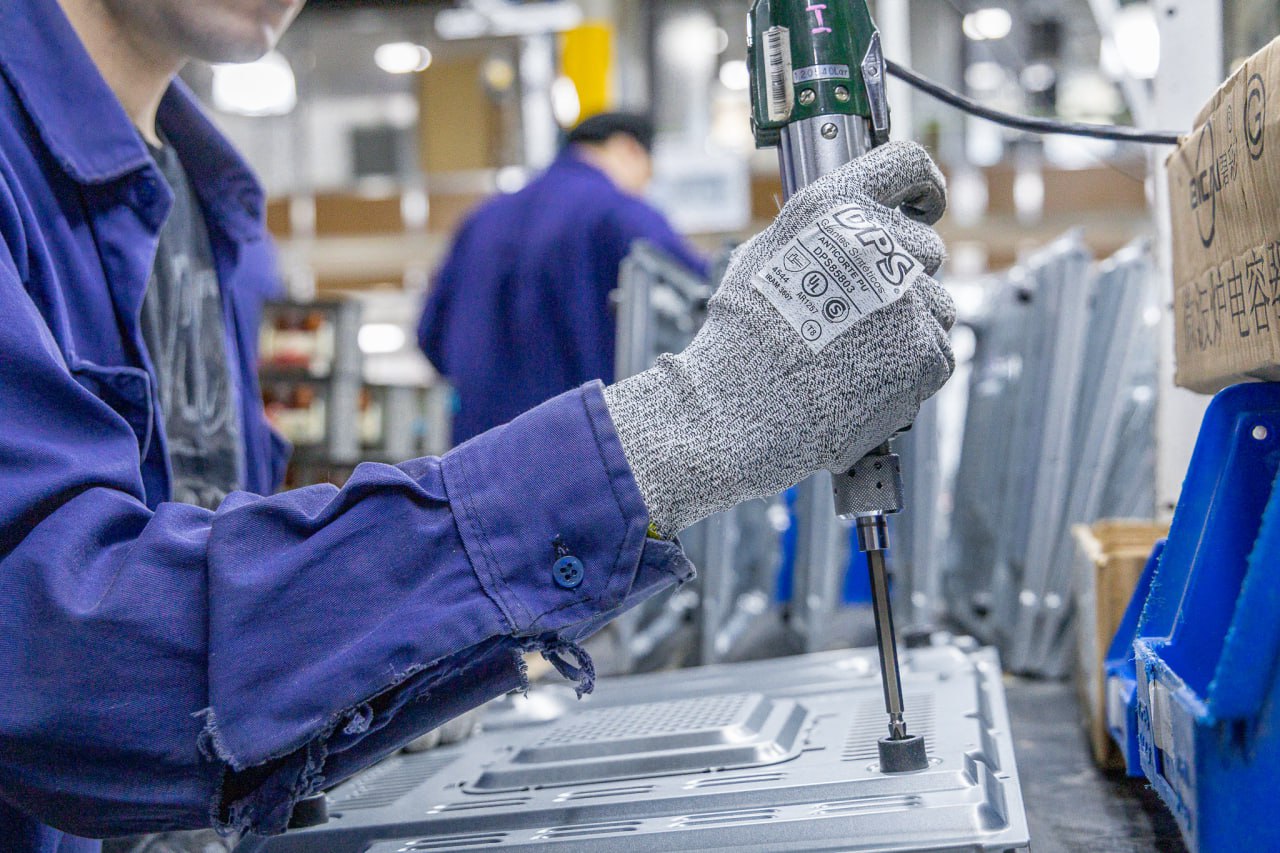 Trabajadores de comercio adhieren al paro en rechazo a las medidas de Nación