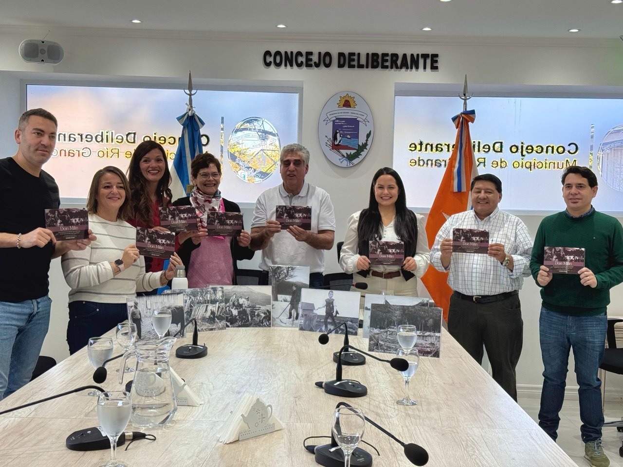 Concejales reconocieron a Adrian «Milín» Fernández por su obra literaria