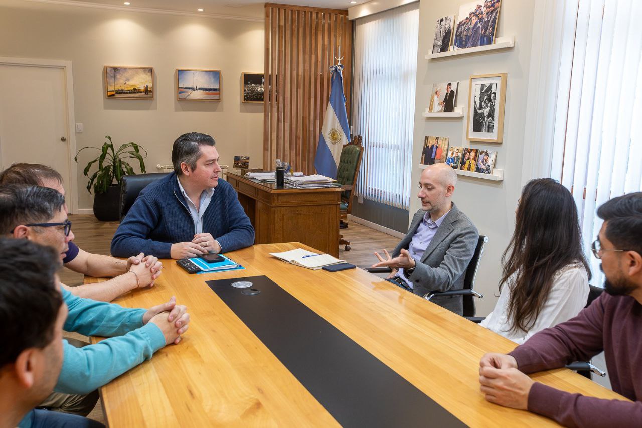 martín perez recibió en su despacho a mariano hermida
