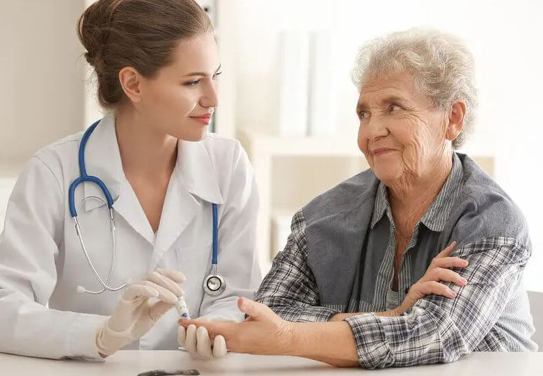 Pablo Blanco propone declarar el 11 de abril como Día Nacional del Médico Geriatra