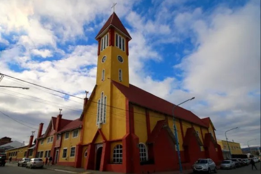 El sacerdote del Colegio Don Bosco, acusado de abuso sexual, no está en la Provincia